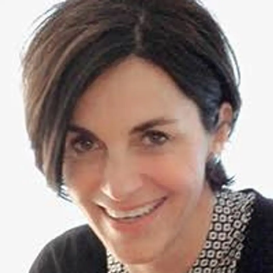 Dr. Angelika Krifter